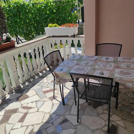 Apartmani Vesna Крк Екстер'єр фото