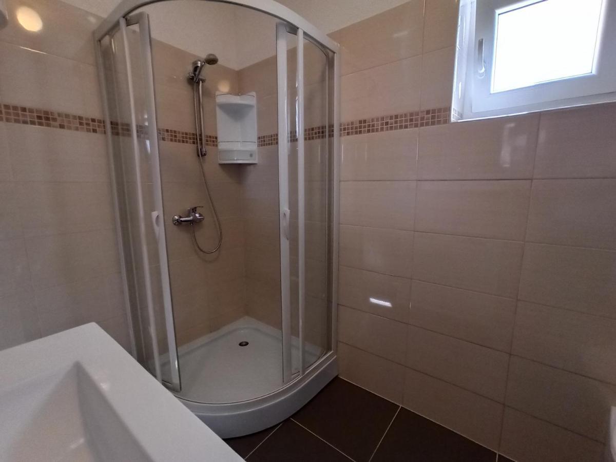 Apartmani Vesna Крк Екстер'єр фото