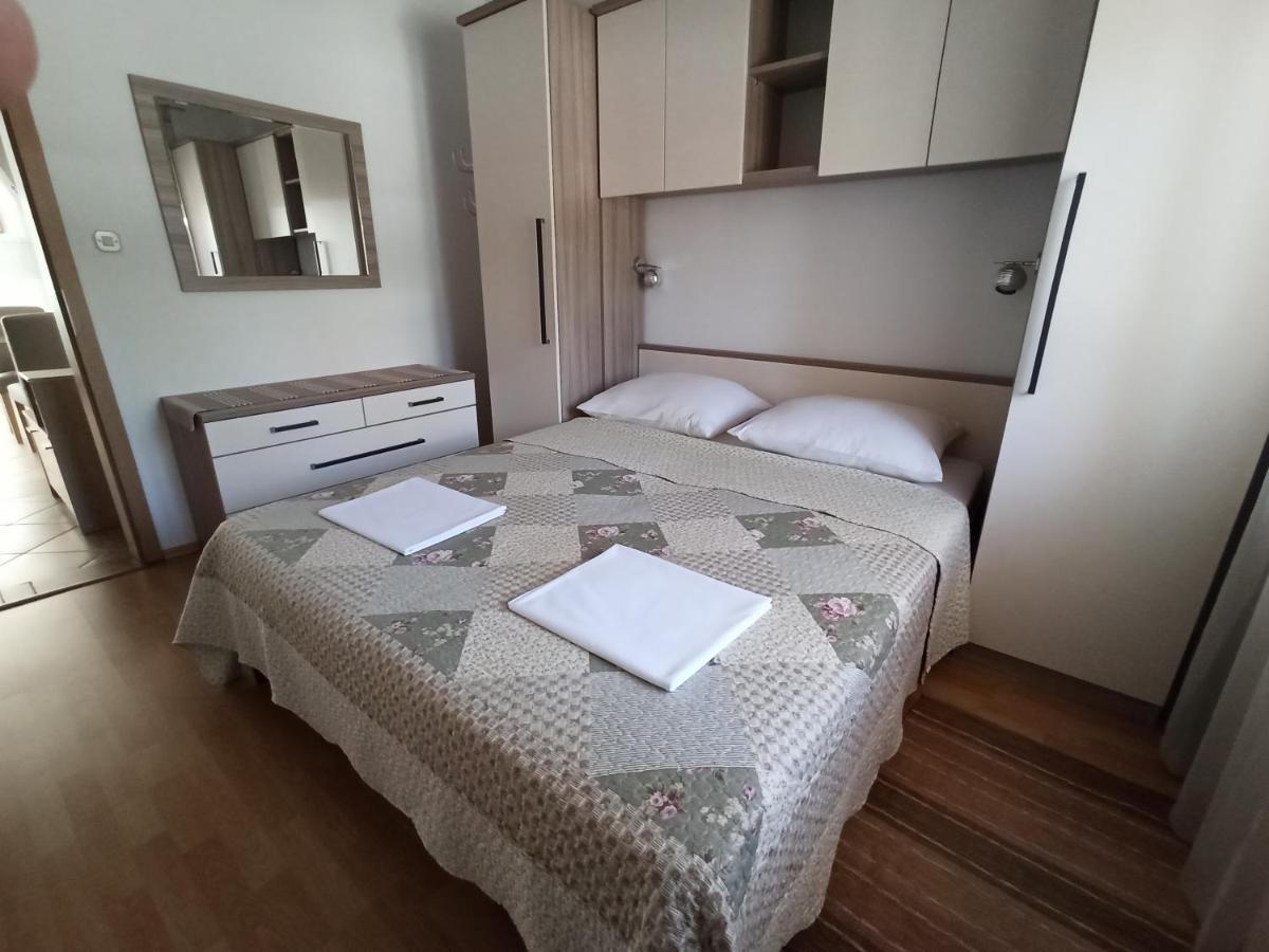 Apartmani Vesna Крк Екстер'єр фото