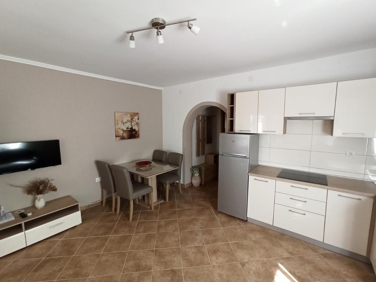 Apartmani Vesna Крк Екстер'єр фото
