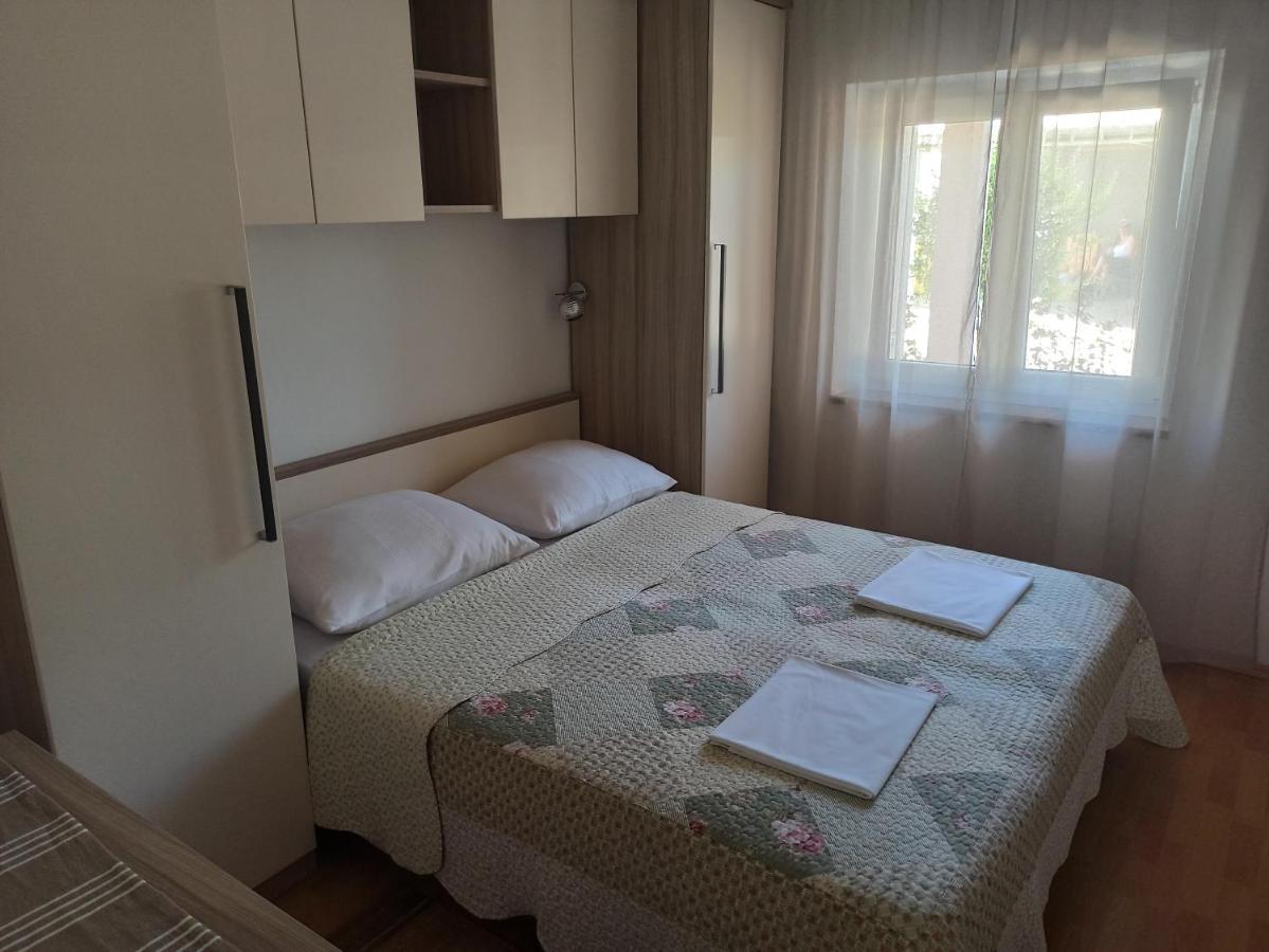 Apartmani Vesna Крк Екстер'єр фото
