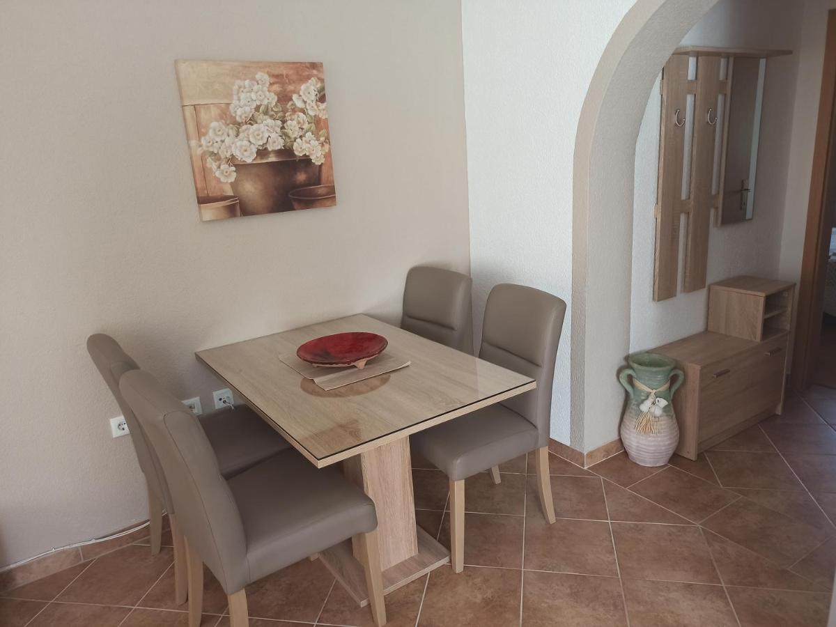 Apartmani Vesna Крк Екстер'єр фото
