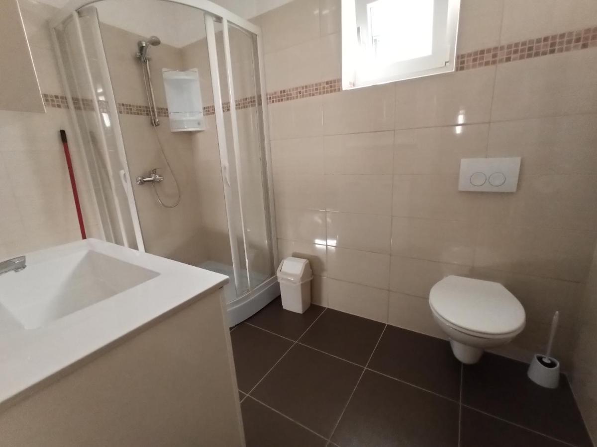 Apartmani Vesna Крк Екстер'єр фото