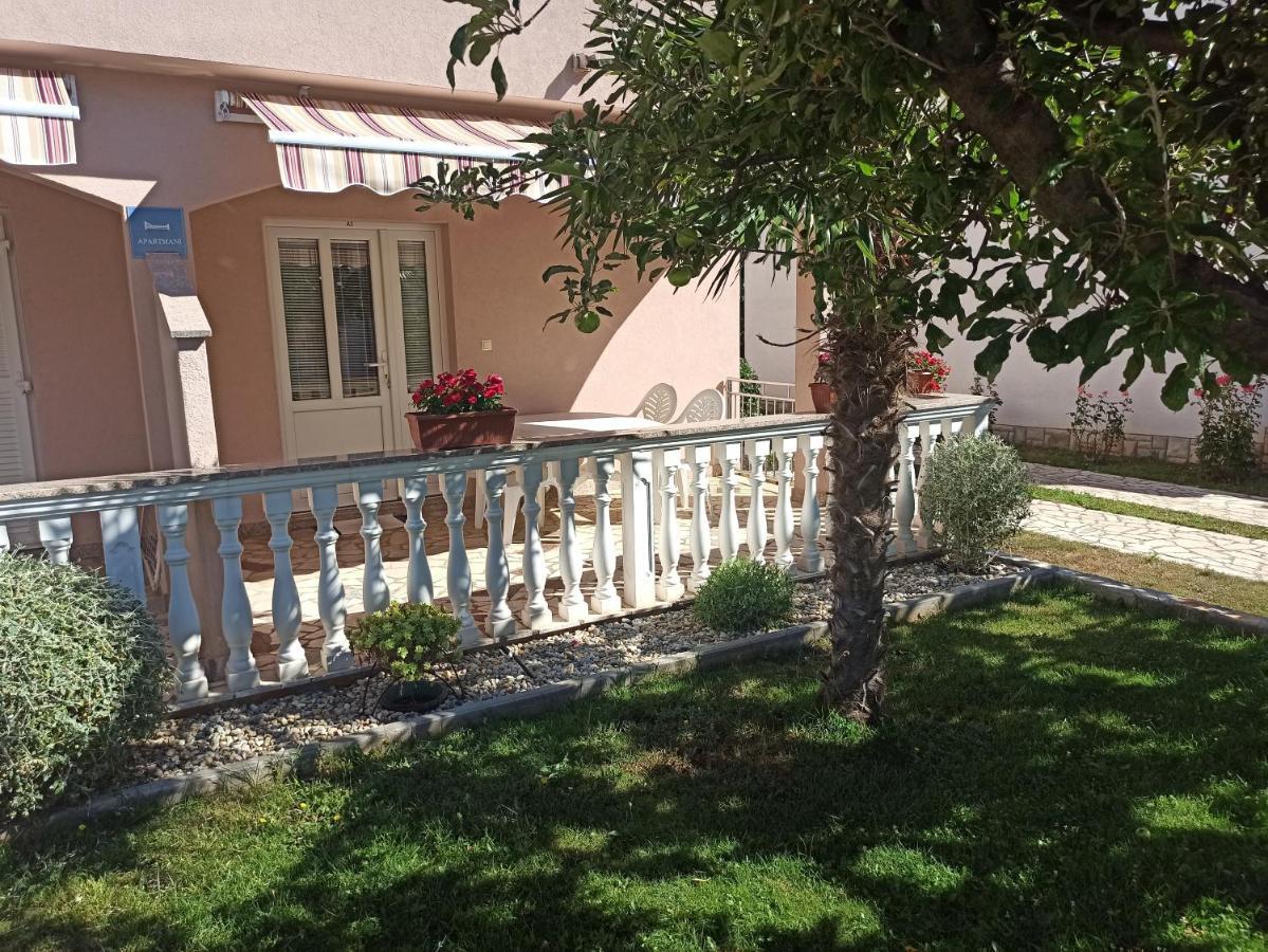 Apartmani Vesna Крк Екстер'єр фото