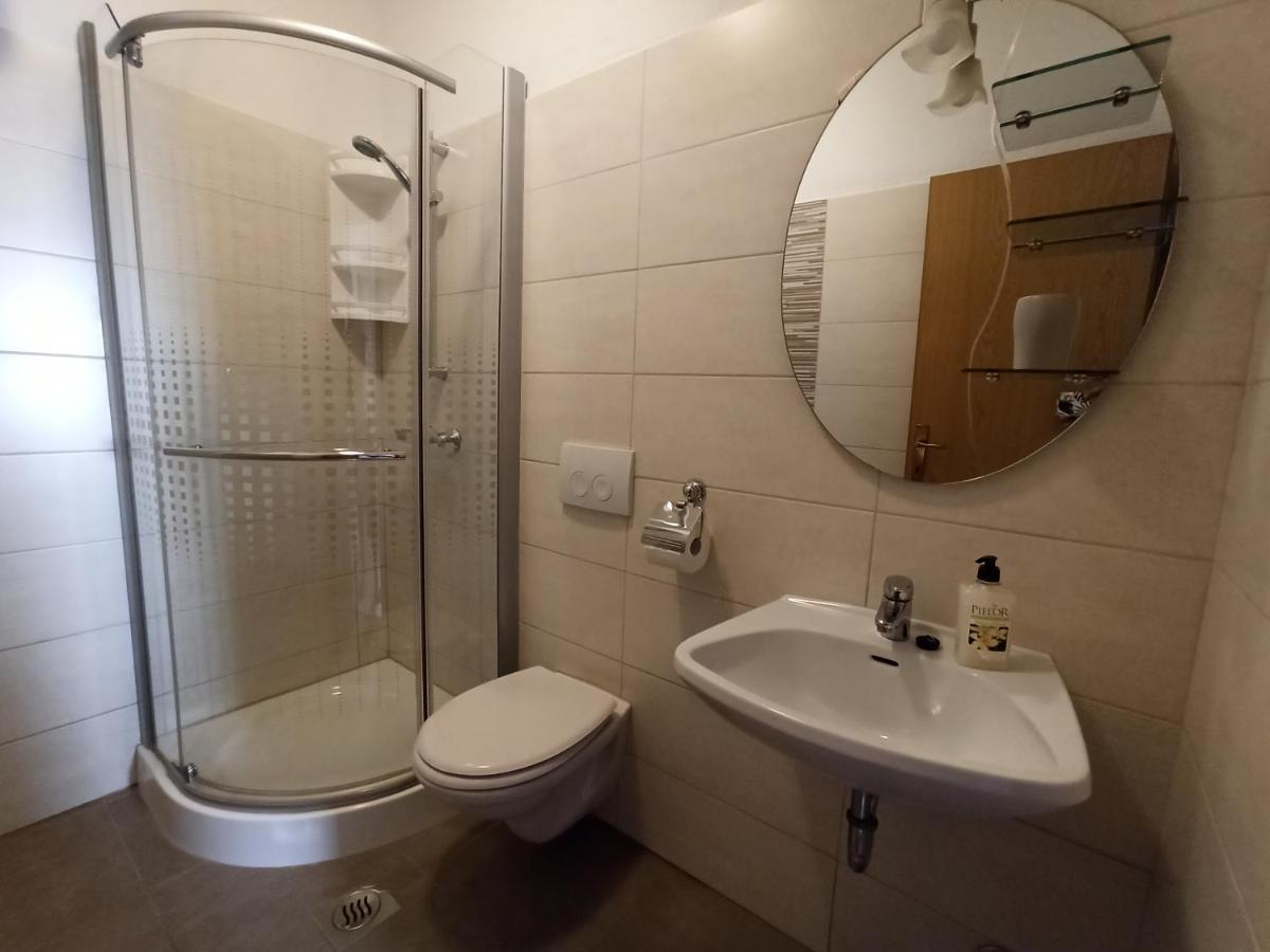 Apartmani Vesna Крк Екстер'єр фото