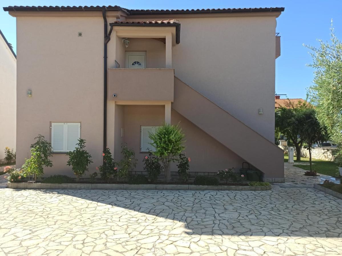 Apartmani Vesna Крк Екстер'єр фото