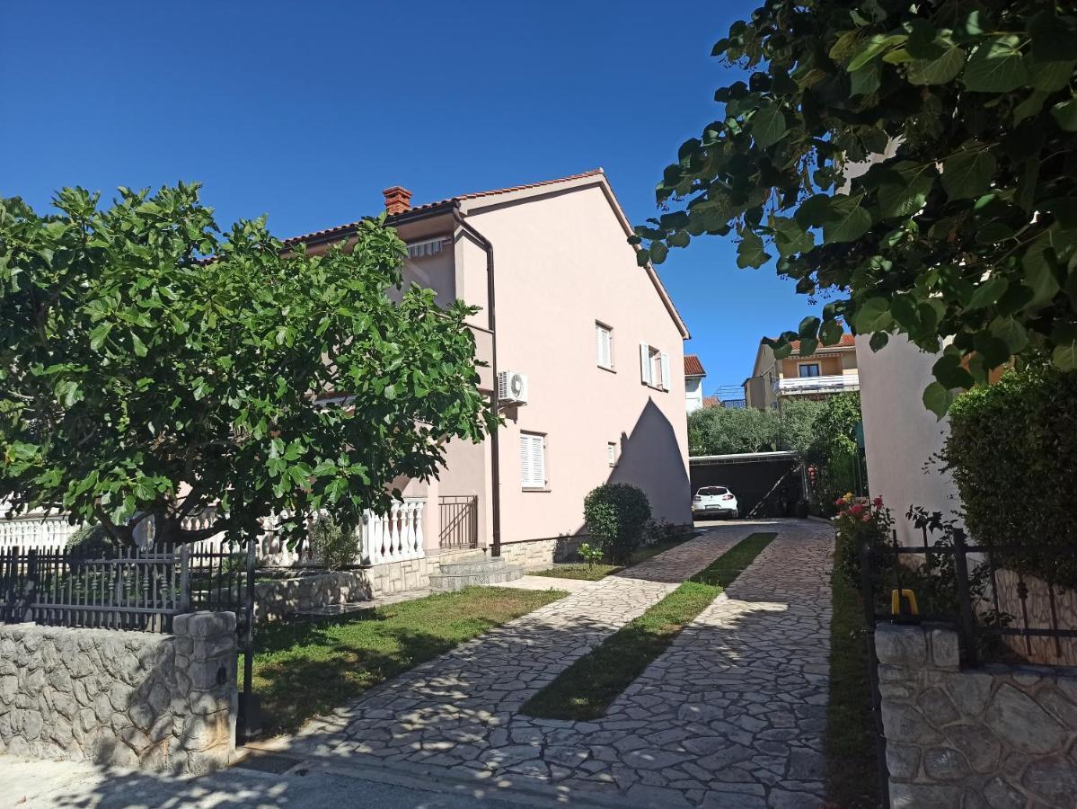 Apartmani Vesna Крк Екстер'єр фото