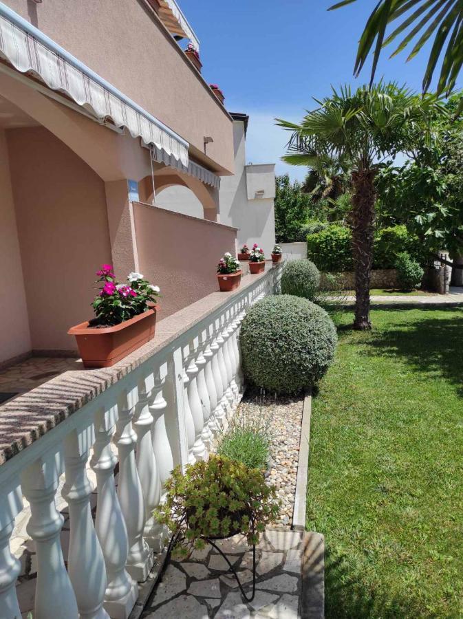 Apartmani Vesna Крк Екстер'єр фото