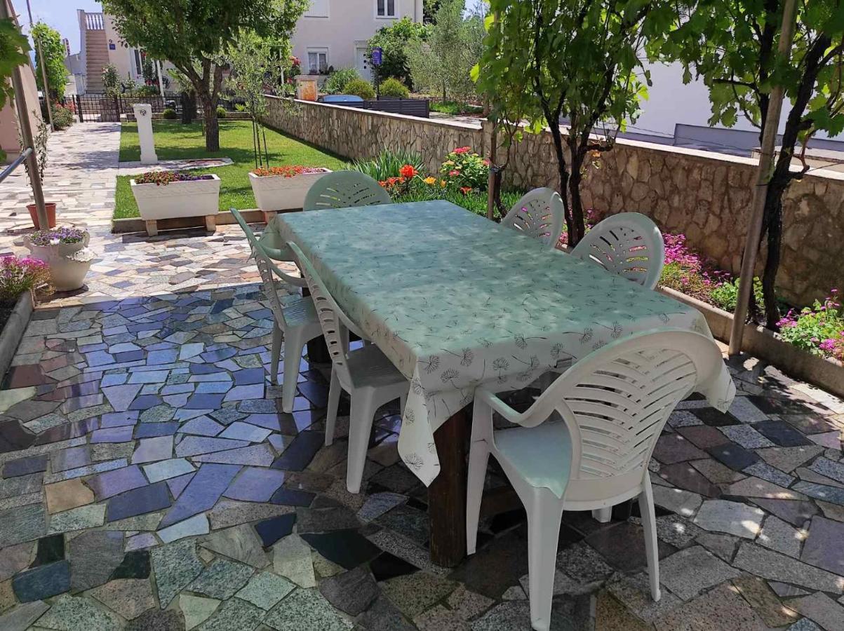 Apartmani Vesna Крк Екстер'єр фото